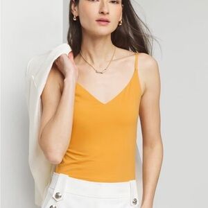 WHBM FORME All Ways Stretch V-Neck Cami Size M NWOT